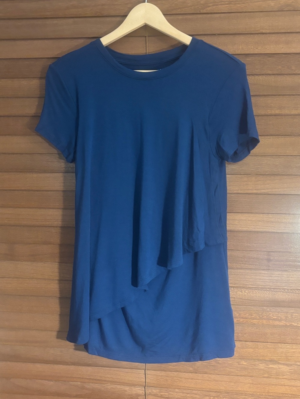 A Pea in the Pod Navy Nursing Top